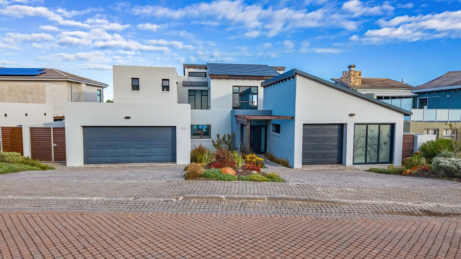4 Bedroom Property for Sale in Oubaai Western Cape